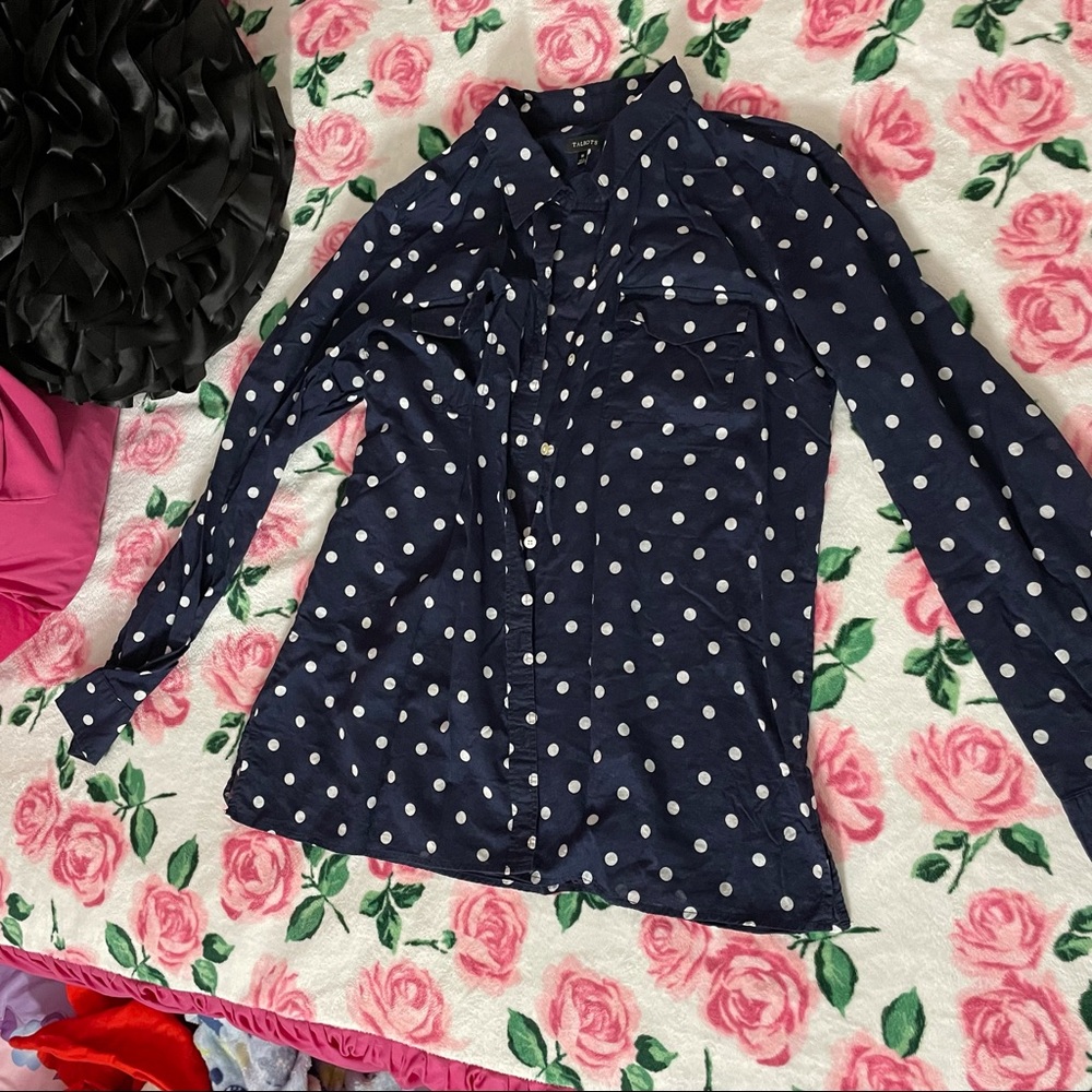 Talbots Long Sleeve Button Up Top. - Picture 2 of 6